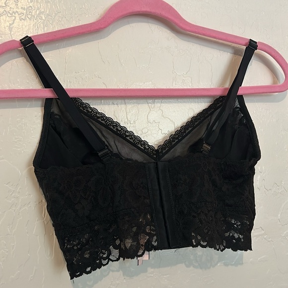 VICTORIA'S SECRET - Picture 2 of 7